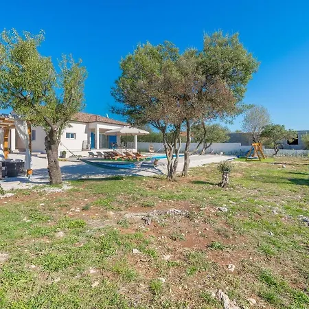 Experience Only The - House Kamber Holiday home *